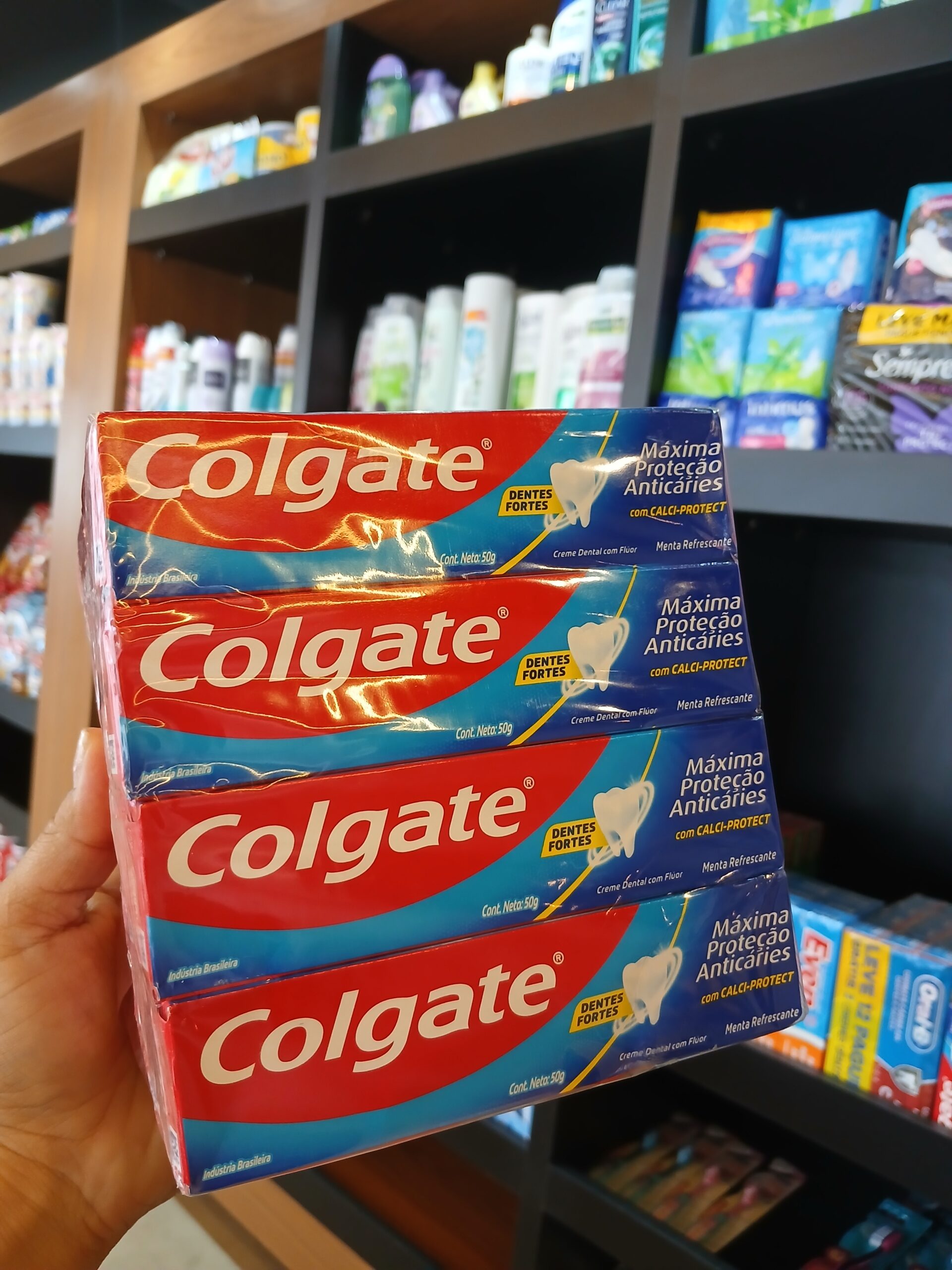 Creme Dental Colgate Pequena