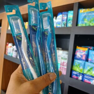 Escova dental condor