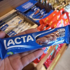 17446582982861348979929093542698 Chocolate Lacta ao leite