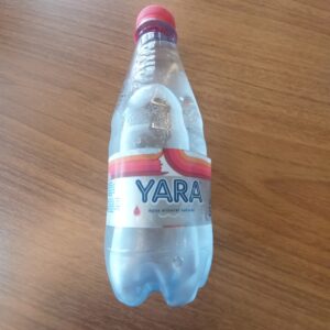 Água mineral com gás Yara 350ml